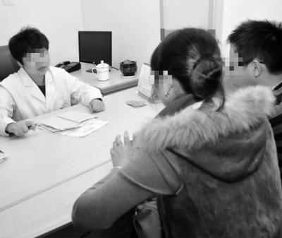 结婚两年终于怀上三胞胎,家庭压力大婆婆一个做法三个宝宝没了